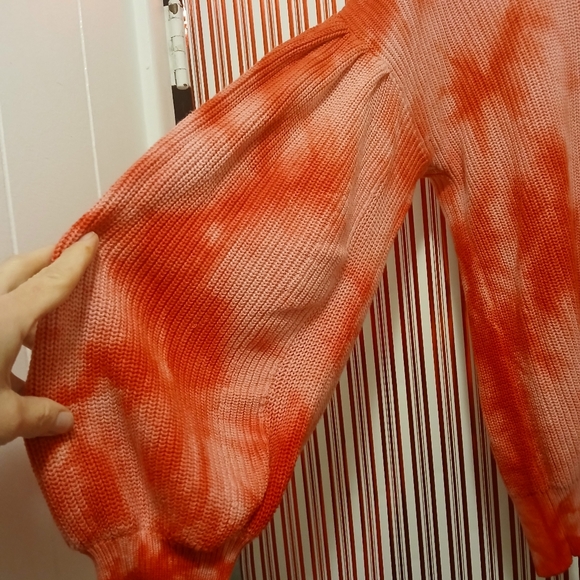 Pre-owned tye dye sweater with rhinestones size large - Picture 5 of 7